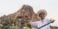 東京ディズニーシーのヴェネツィアン・ゴンドラアトラクションキャストさん| キャステル | CASTEL ディズニー情報