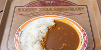 チキンカレー（ハングリーベア・レストラン）| キャステル | CASTEL ディズニー情報