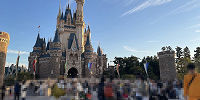 シンデレラ城前の様子| キャステル | CASTEL ディズニー情報