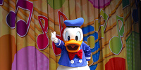 ジャンボリミッキー！レッツ・ダンス！のドナルド| キャステル | CASTEL ディズニー情報