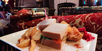 ディズニーシー食べ物：サンドウィッチプレート（テディ・ルーズヴェルト・ラウンジ）| キャステル | CASTEL ディズニー情報