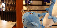 ジョーズぬいぐるみキーチェーン| キャステル | CASTEL ディズニー情報