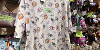 ユニバハロウィン2022グッズ：Tシャツ（総柄）| キャステル | CASTEL ディズニー情報
