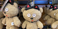 ユニバハロウィン2022グッズ：ぬいぐるみチェーン（ティム）| キャステル | CASTEL ディズニー情報