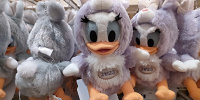 ディズニーお正月グッズ：うさぎデイジーぬいぐるみバッジ| キャステル | CASTEL ディズニー情報