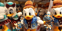 ディズニークリスマスグッズ2022：ぬいぐるみバッジ（ドナルド）| キャステル | CASTEL ディズニー情報
