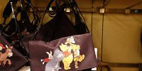 POOH 'S BESTIESショルダーバッグ| キャステル | CASTEL ディズニー情報