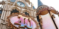 40周年のデコレーションが施されたシンデレラ城| キャステル | CASTEL ディズニー情報
