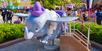 香港ディズニーランドのアトラクション：空飛ぶダンボ| キャステル | CASTEL ディズニー情報