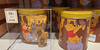 プーさんのクッキー缶| キャステル | CASTEL ディズニー情報