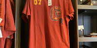 クィディッチTシャツ（グリフィンドール）| キャステル | CASTEL ディズニー情報