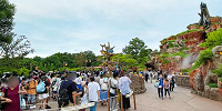 夏ディズニーの混雑対策| キャステル | CASTEL ディズニー情報
