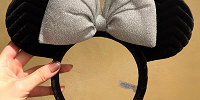 ミニーリボンキルティングカチューシャ（黒×グレー）| キャステル | CASTEL ディズニー情報