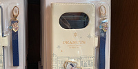 スヌーピースマホケース（USJクリスマスグッズ2023）| キャステル | CASTEL ディズニー情報
