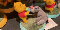 ぬいぐるみ（プーさん＆イーヨー）| キャステル | CASTEL ディズニー情報