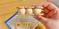 ダッフィーのクッキーサンドのキャラメルクリーム| キャステル | CASTEL ディズニー情報