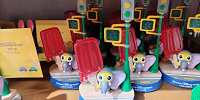 上海ディズニーズートピアグッズ：詐欺師フィニックのフィギュアスタンド| キャステル | CASTEL ディズニー情報