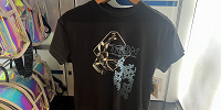 上海ディズニートロングッズ：トロンデザイン黒Tシャツ（子供）| キャステル | CASTEL ディズニー情報