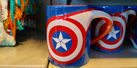 香港ディズニーマーベルグッズ：キャプテンアメリカのマグカップ| キャステル | CASTEL ディズニー情報