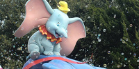 パレードのダンボ| キャステル | CASTEL ディズニー情報