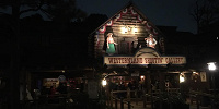 夜は雰囲気が出ます| キャステル | CASTEL ディズニー情報