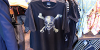 パイレーツ・オブ・カリビアン～最後の海賊～Tシャツ| キャステル | CASTEL ディズニー情報