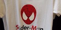 スパイダーマンシンプルロゴTシャツ白（キッズ）| キャステル | CASTEL ディズニー情報