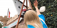大人のフル仮装は特定の日に| キャステル | CASTEL ディズニー情報