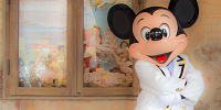 ミッキーと写真を撮るコツ| キャステル | CASTEL ディズニー情報