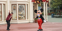 ディズニー開園前に1番乗りする方法は？開園待ちで並ぶメリット・デメリット・心得