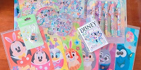 ダブルポケットホルダーなどのグッズ| キャステル | CASTEL ディズニー情報