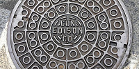 “CON EDISON CO”のマンホール| キャステル | CASTEL ディズニー情報