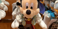 ミッキーぬいぐるみバッジ| キャステル | CASTEL ディズニー情報