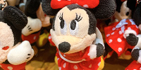 ミニーぬいぐるみストラップ（上目遣い）| キャステル | CASTEL ディズニー情報