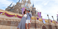 【おすすめ】ディズニーカップルコーデ20選！お揃い＆リンクコーデやディズニーバウンドなど！