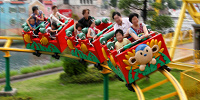 家族でスリルを味わおう！| キャステル | CASTEL ディズニー情報