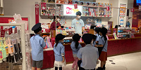 警察官の仕事の様子| キャステル | CASTEL ディズニー情報
