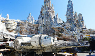 【カリフォルニアディズニー】スターウォーズエリアには何がある？アトラクション・レストラン・ショップ解説！