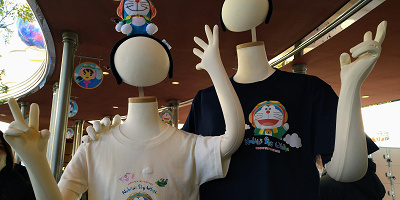 【USJ】ユニバのスペースファンタジーステーションは期間限定グッズショップ！現在はドラえもんグッズ販売中！