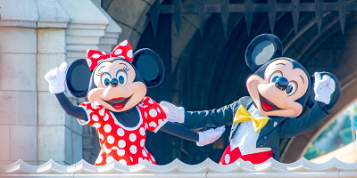 ディズニープラスで英語学習をするメリットは？　おすすめの作品もご紹介！