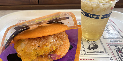 【2023】ディズニーハロウィンフード一覧！食べ歩きフードからコースメニューまで完全網羅！