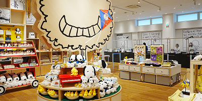 スヌーピーミュージアムグッズ50選！限定グッズ、ぬいぐるみ、お菓子などを紹介！