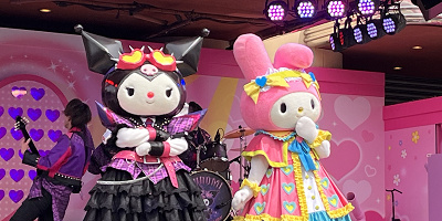 【USJ】クロミライブのショー内容、見どころ、登場キャラクター、楽曲を紹介！マイメロディ＆クロミのロックなステージ