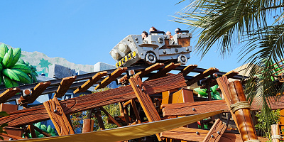 【USJ】ドンキーコングのクレイジートロッコの仕組みを解説！ジェットコースターなのにレールがない！？飛ぶのはなぜ！？