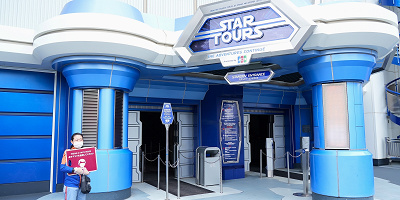 【2025/4/8〜】スターツアーズの新キャラクター＆新惑星予想！アソーカ、マンダロリアン、『ローグ・ワン』のキャラクター？