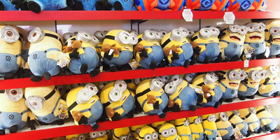 【USJ】ユニバのぬいぐるみ16選！人気のミニオン、ティム、セサミ、スヌーピーのサイズと値段