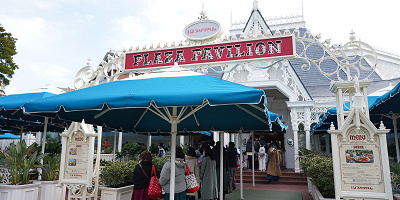 【プラザパビリオン・レストラン】メニューや値段、場所まとめ！パレードが見られるテラス席あり