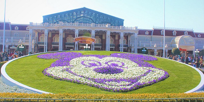 【必見】ディズニーランド開園30分前にできること＆入園方法！エントランスリニューアルの影響＆攻略法！