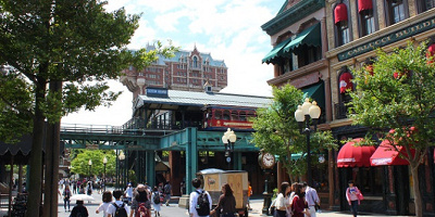 【ディズニー予算】1万円で豪華なディズニーを楽しもう！贅沢な食事や手作りグッズも  