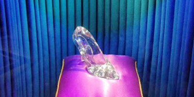 ディズニーにおすすめの靴は？サンダル・スニーカー・クロックス・ハイヒール等のメリット・デメリット